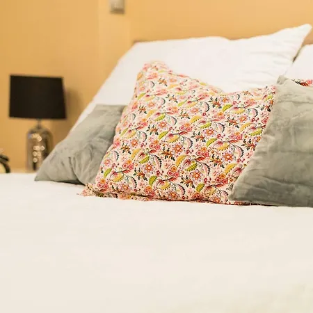 Big - City Center - 70m2 - Nice Design * Wrocław