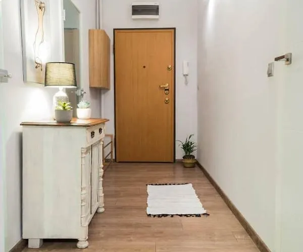 Big - City Center - 70m2 - Nice Design Διαμέρισμα *